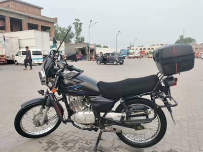 Suzuki GS 150 2024