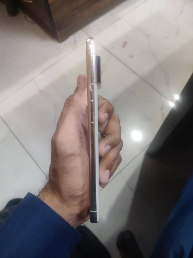 Google Pixel 8 Pro 2