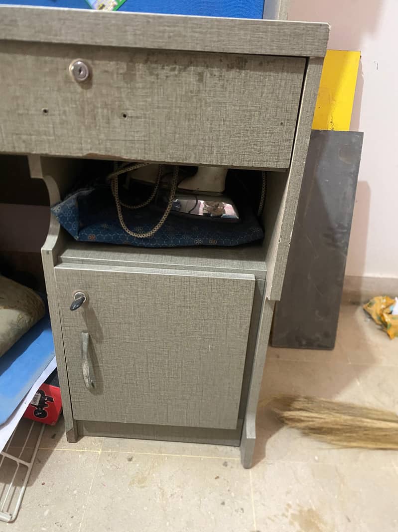 study table for sell 1