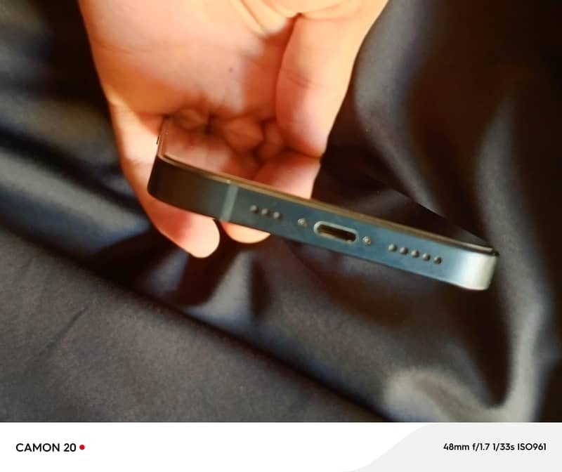 Apple iPhone 14 3