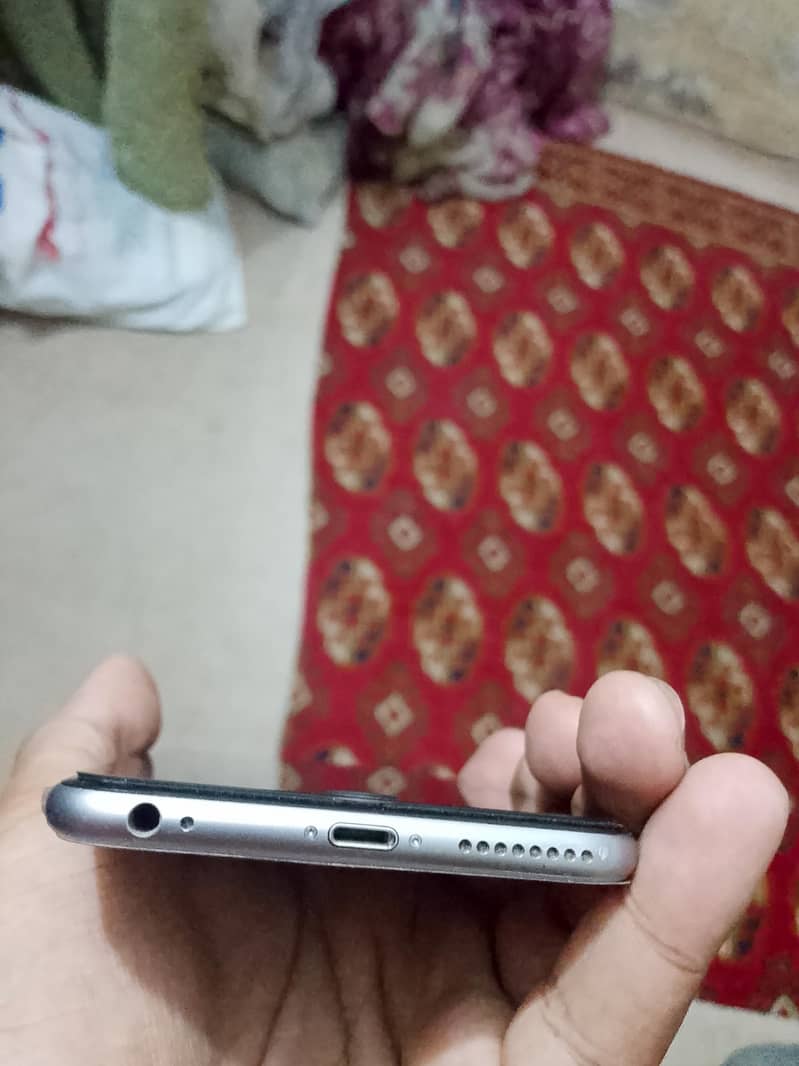 Apple iPhone 6 Plus 3
