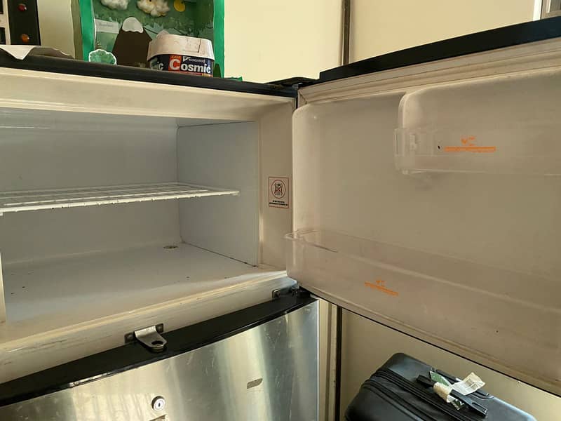 Singer Fridge 2