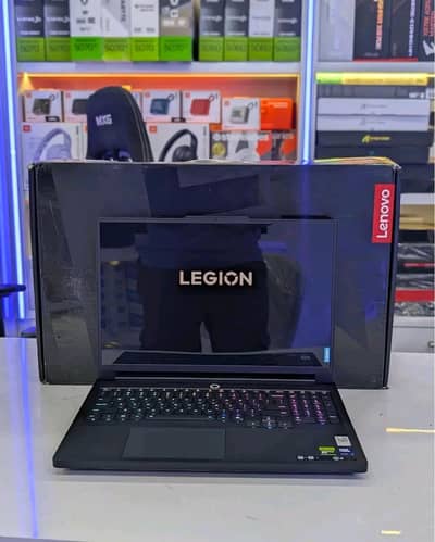 Lenovo Legion Pro 7  7975HX AMD Ryzan 9