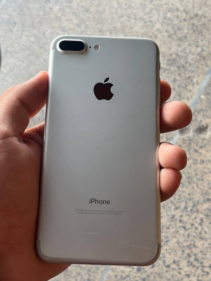 Apple iPhone 7 Plus 3