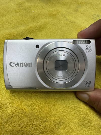 Canon A2600