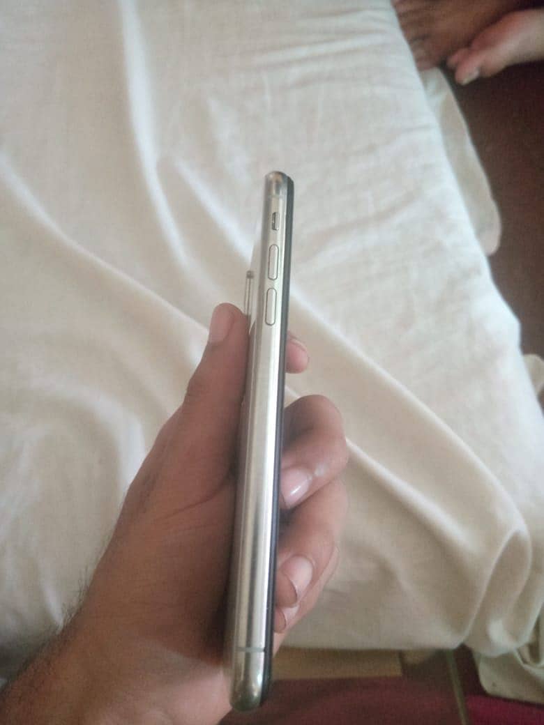 Apple iPhone X 1