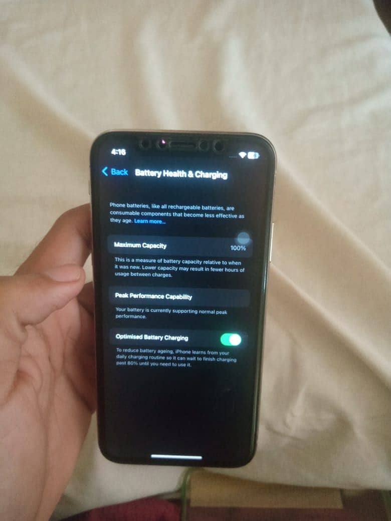 Apple iPhone X 4