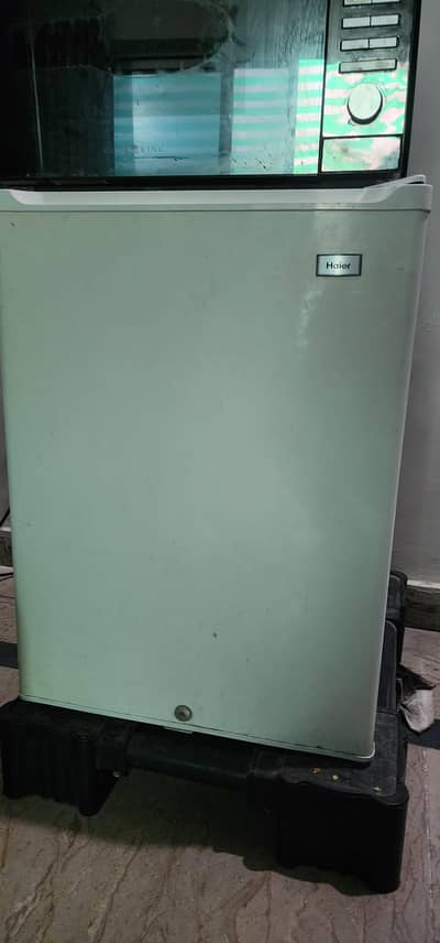 Haer Mini Refrigerator for sale