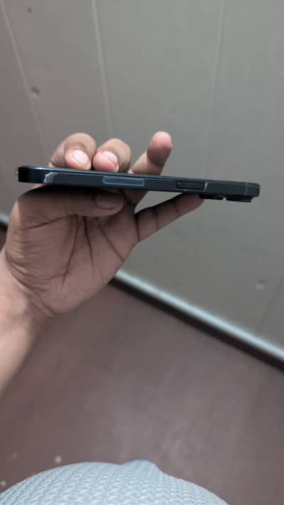 Apple iPhone 14