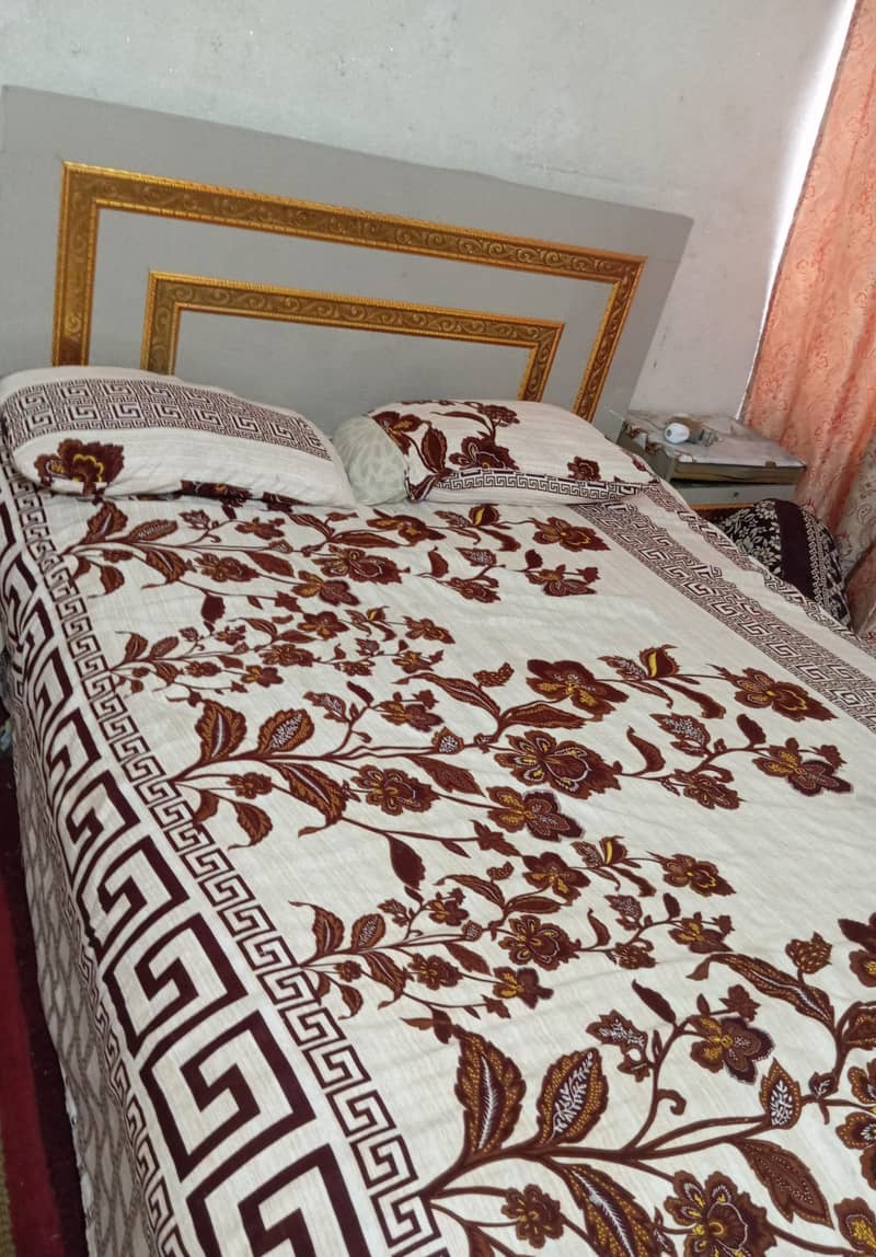Bed with dressing table and 2 side table 1