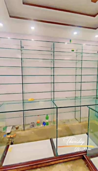 Glass racking and counter
