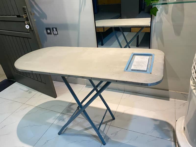 IRON STAND 0