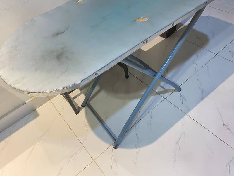IRON STAND 1