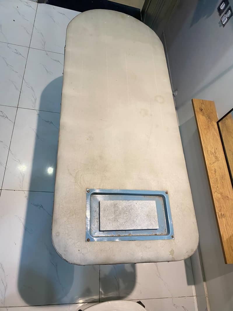 IRON STAND 3