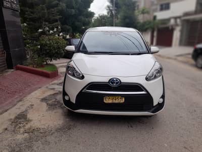 Toyota Sienta 2016