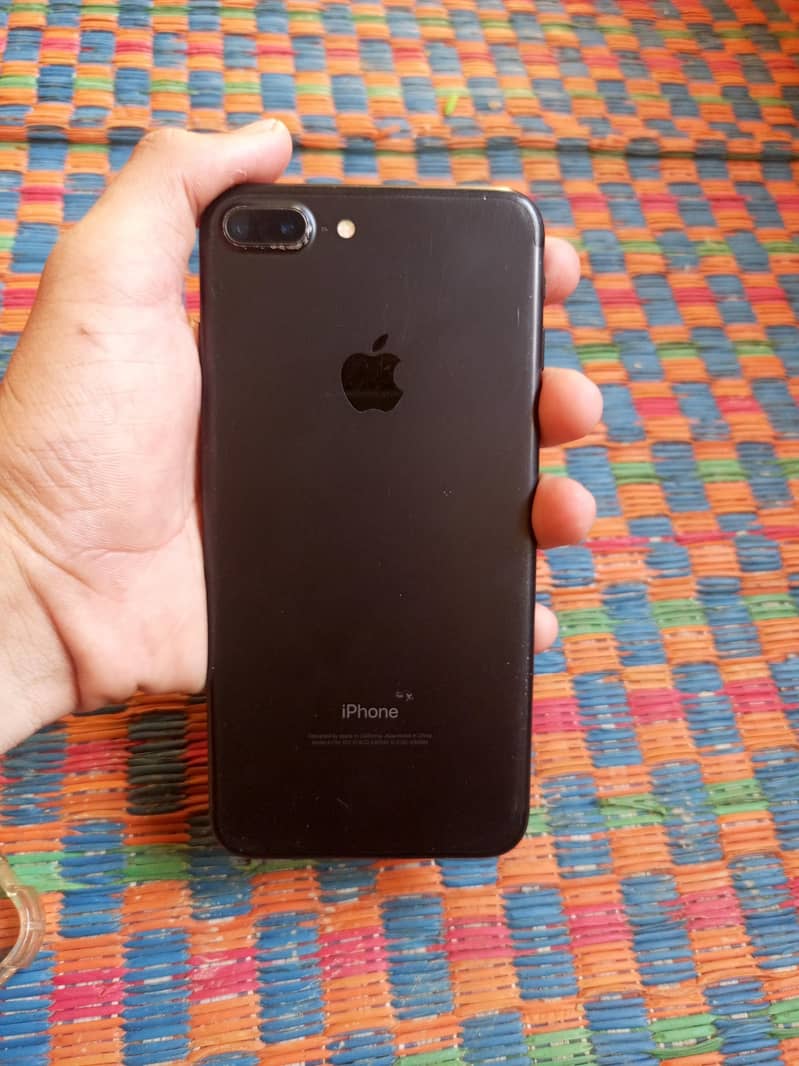 Apple iPhone 7 Plus 5