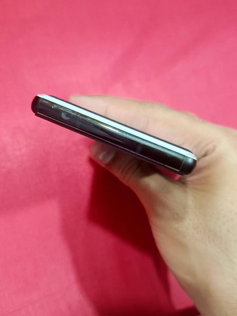 Google Pixel 6a 5