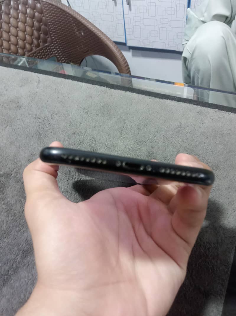 Apple iPhone 7 Plus 1
