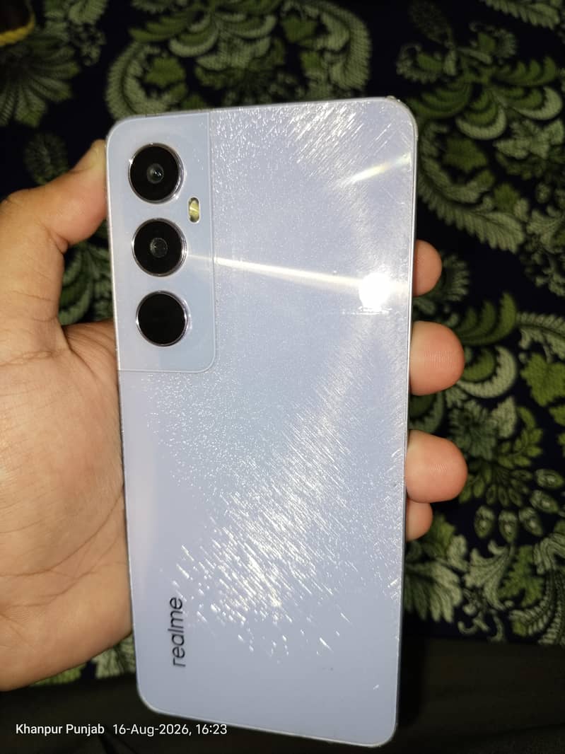 Realme C65 0