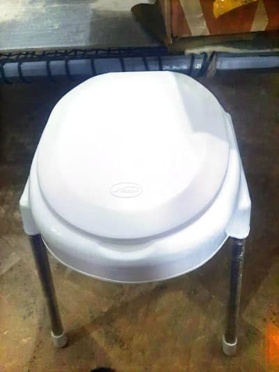 commode plastic brand new