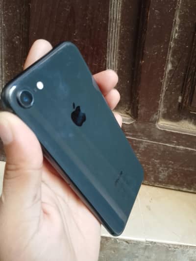 Apple iPhone 8