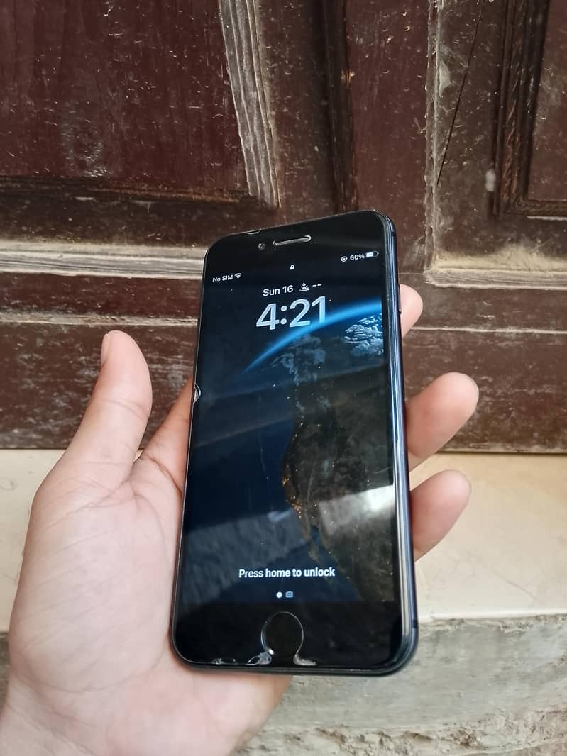 Apple iPhone 8 2