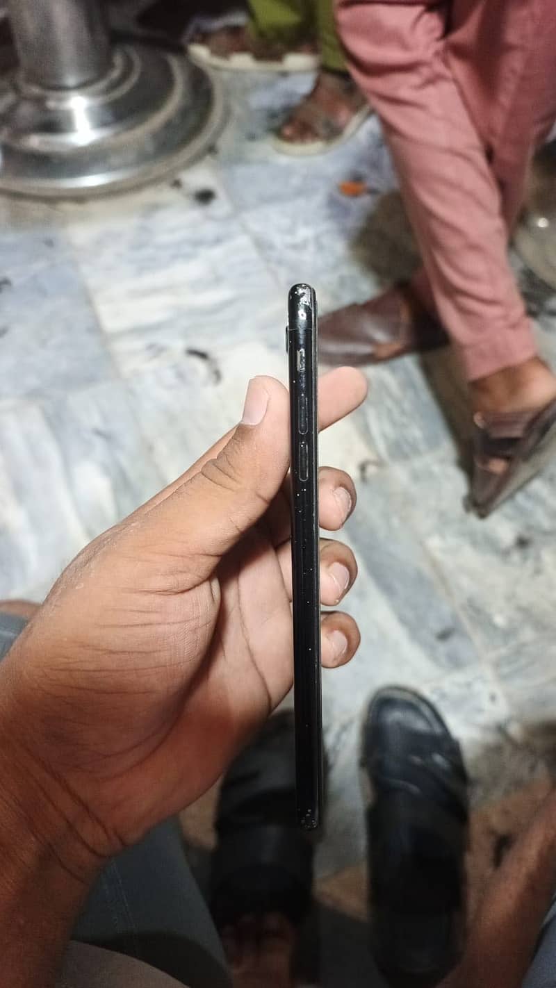 Apple iPhone 7 Plus 1