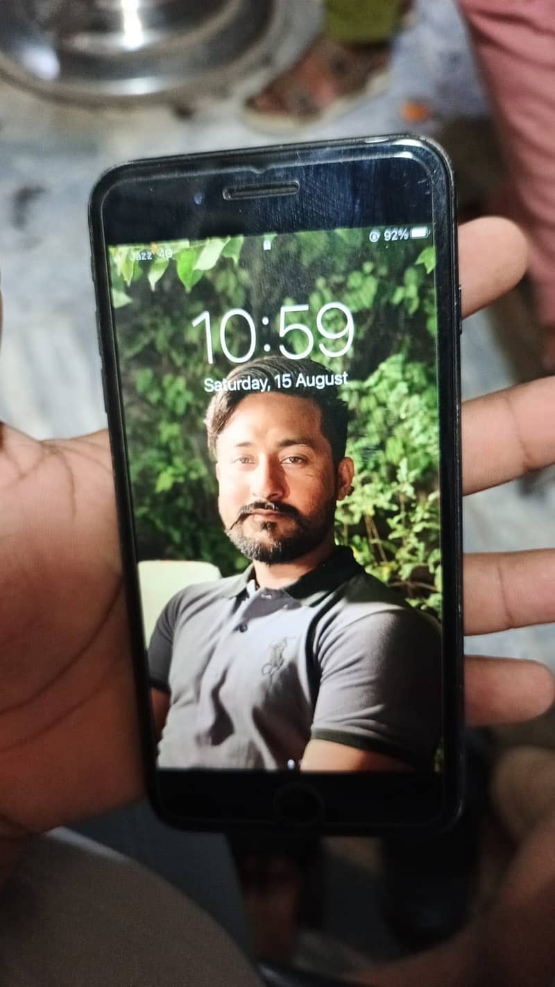 Apple iPhone 7 Plus 5