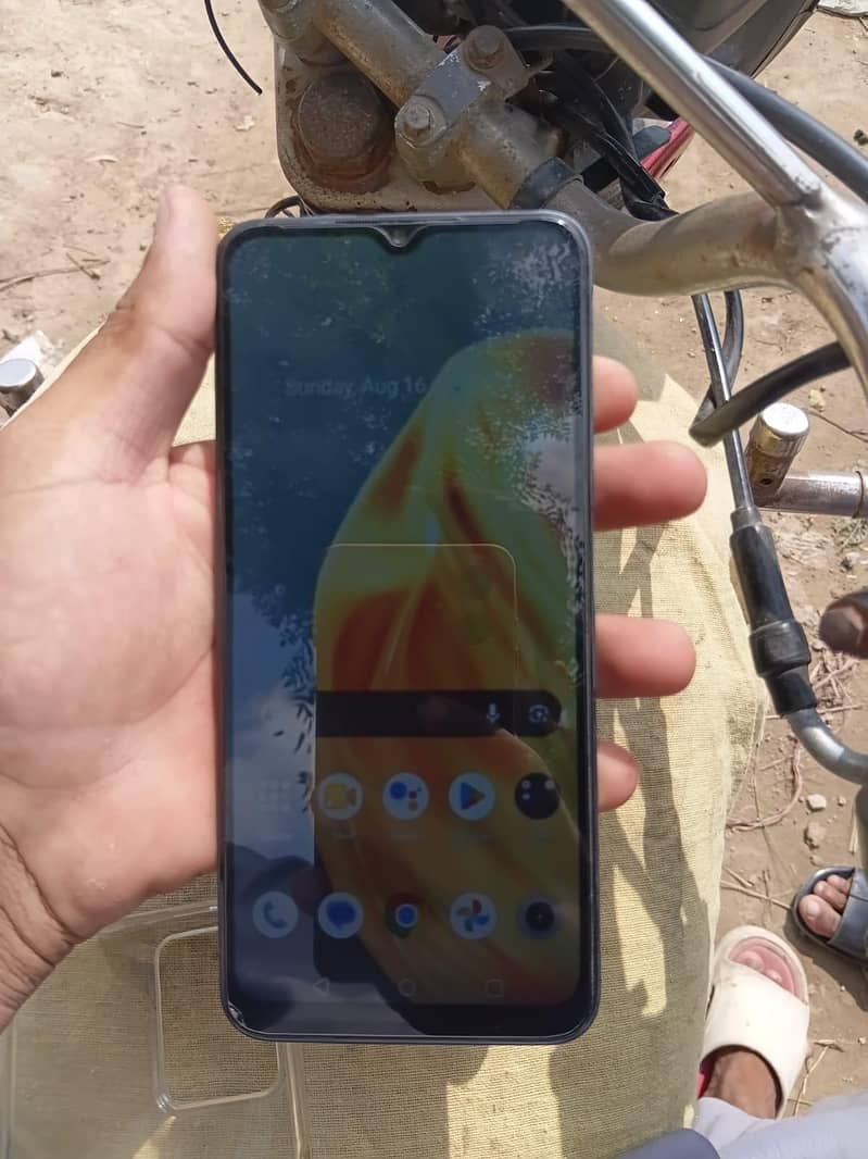 realme 0