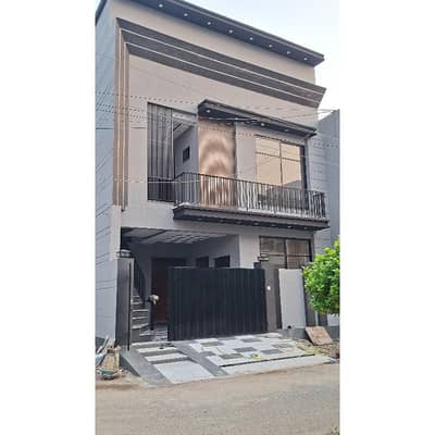 5.5 Marla Corner House For Sale in Nasheman-E-Iqbal phase 2