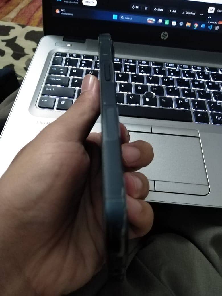 Apple iPhone 13 3