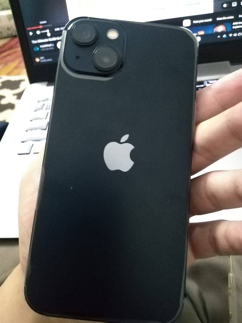 Apple iPhone 13 6