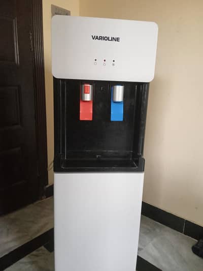 tabes & water dispenser