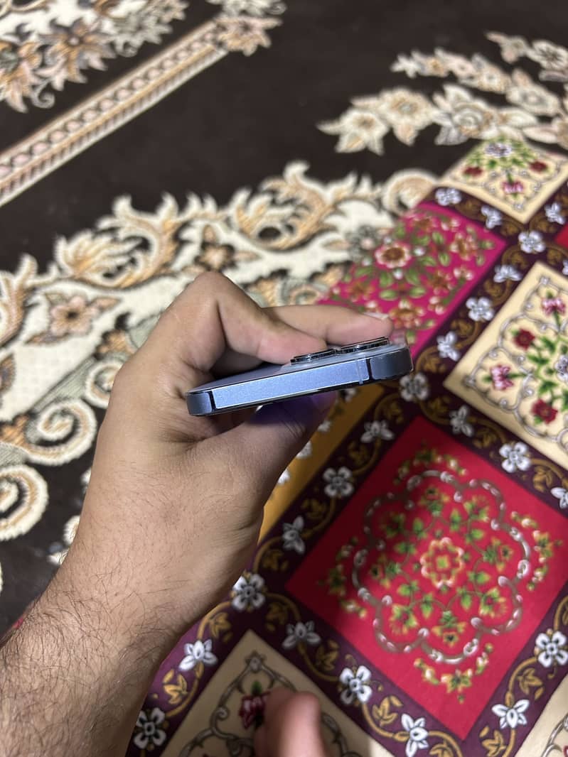 Apple iPhone 13 Pro 4