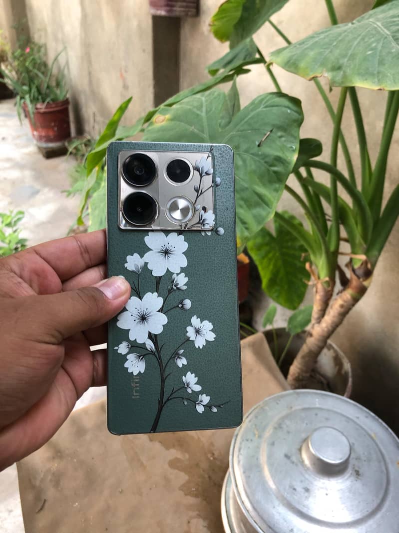 Infinix Note 40 0