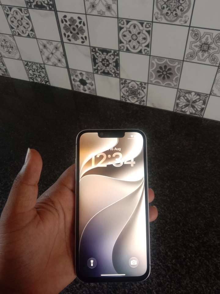 Apple iPhone 14 2