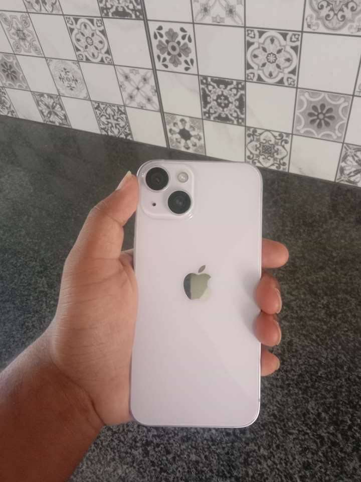Apple iPhone 14 3