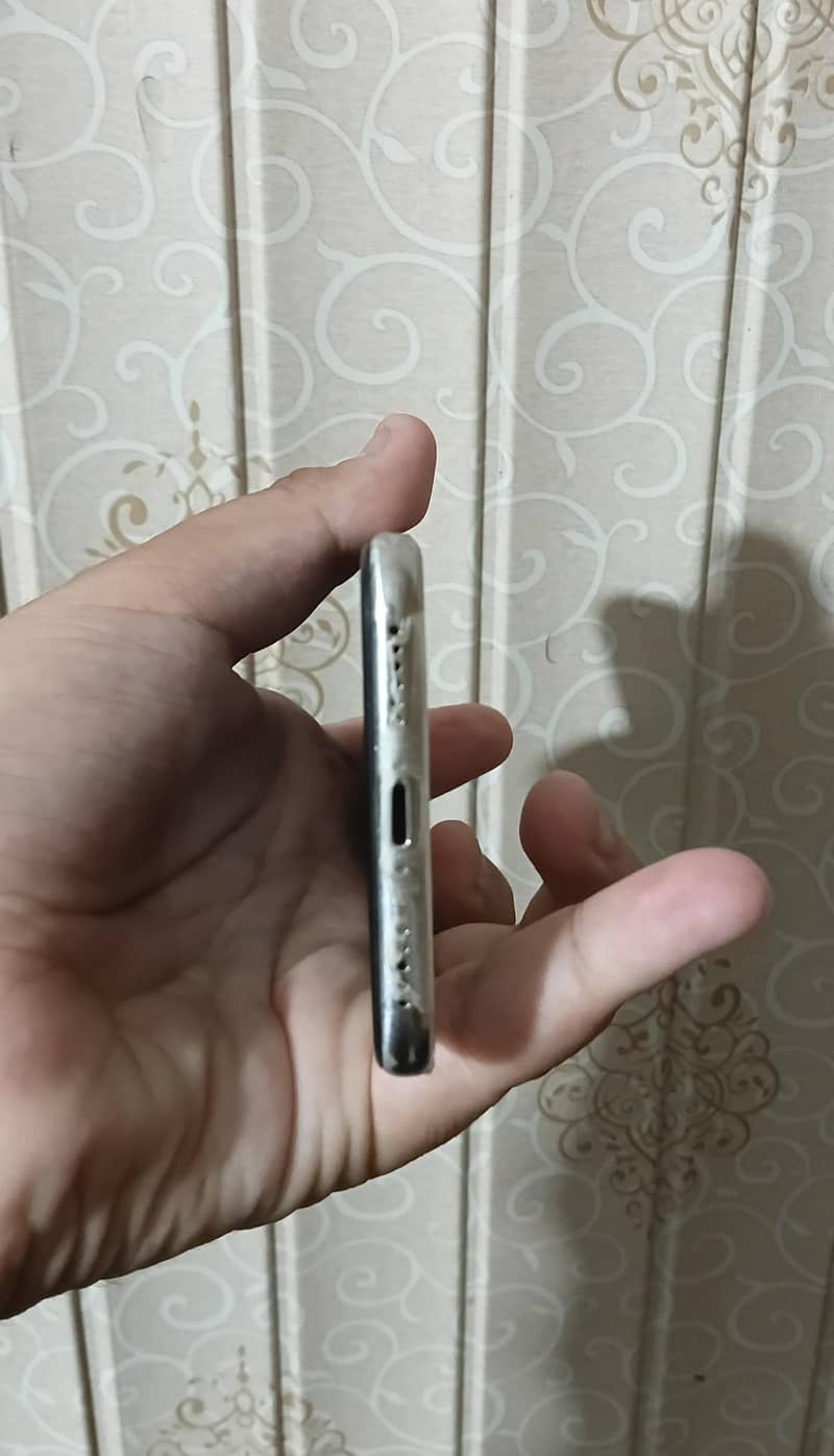 Apple iPhone X 2