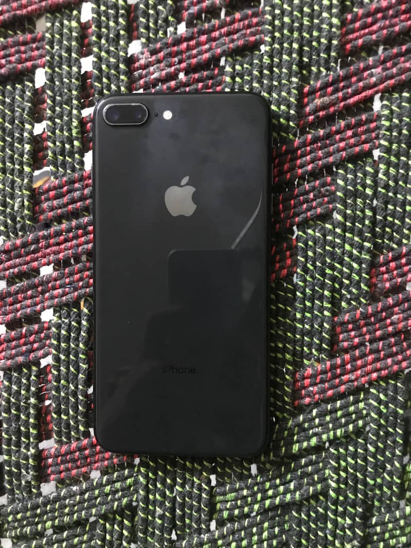 Apple iPhone 8 Plus 0