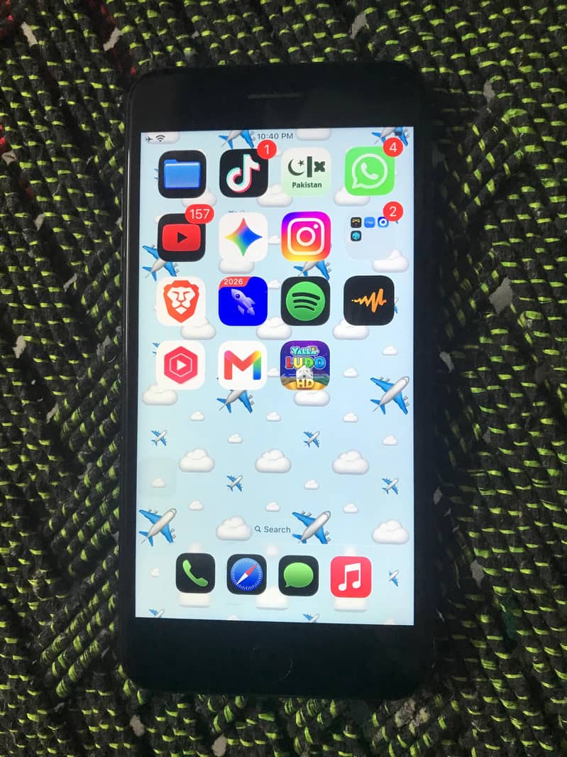 Apple iPhone 8 Plus 1