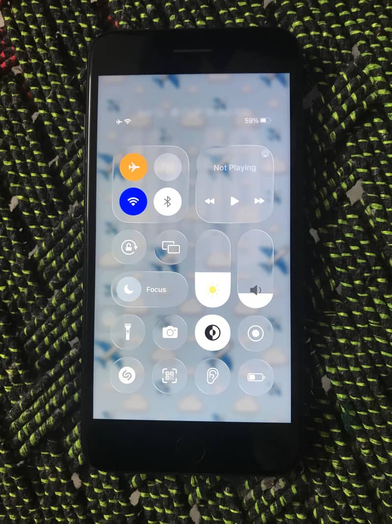 Apple iPhone 8 Plus 4