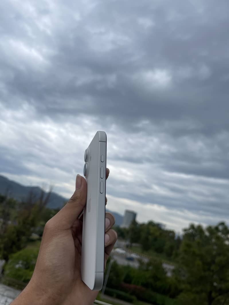 Apple iPhone 17 3