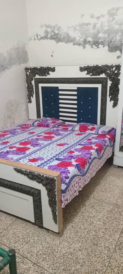 double Bed +dressing
