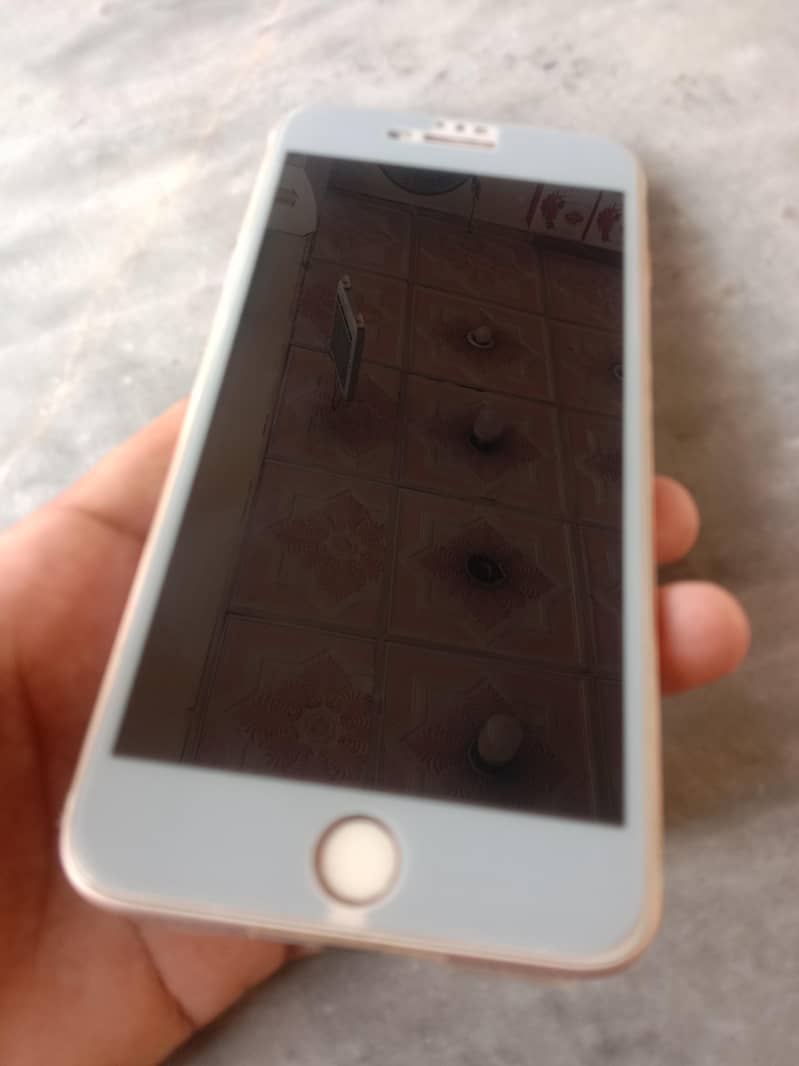 Apple iPhone 7 Plus 0