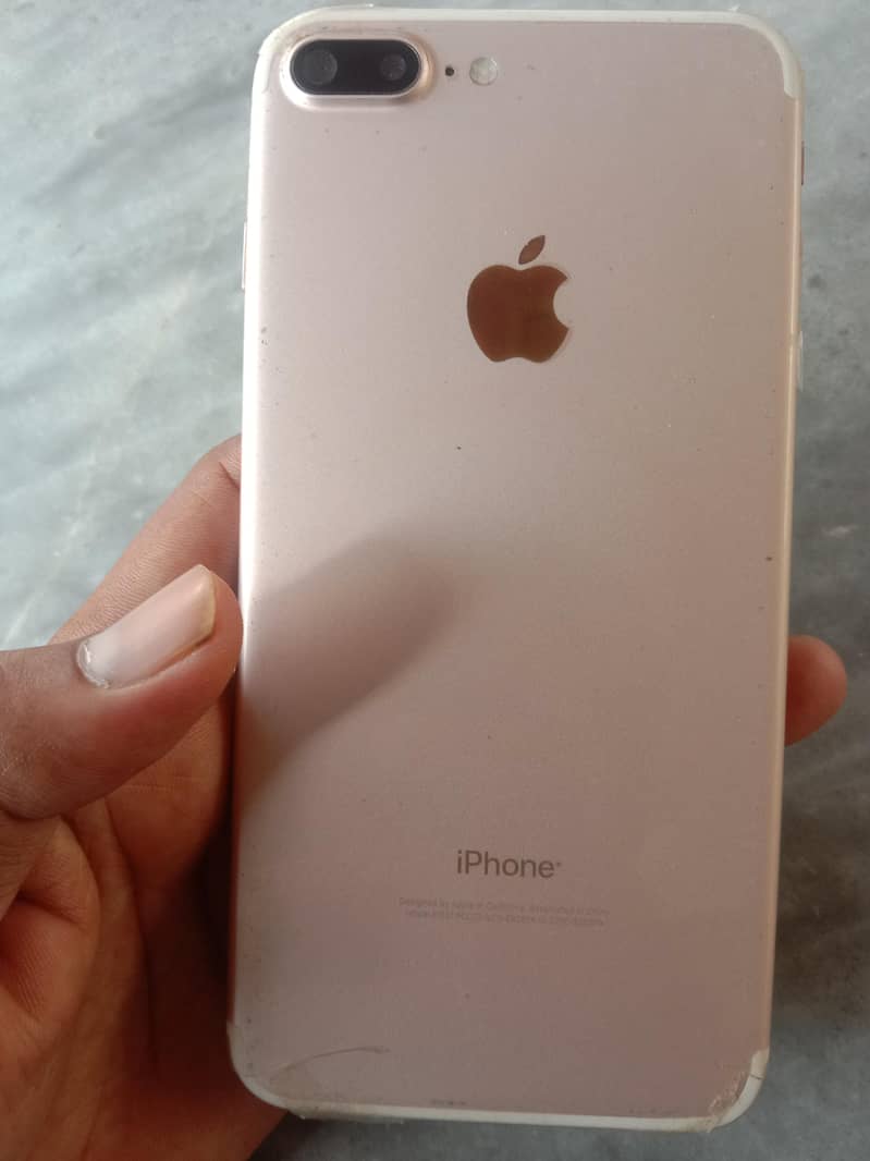 Apple iPhone 7 Plus 1