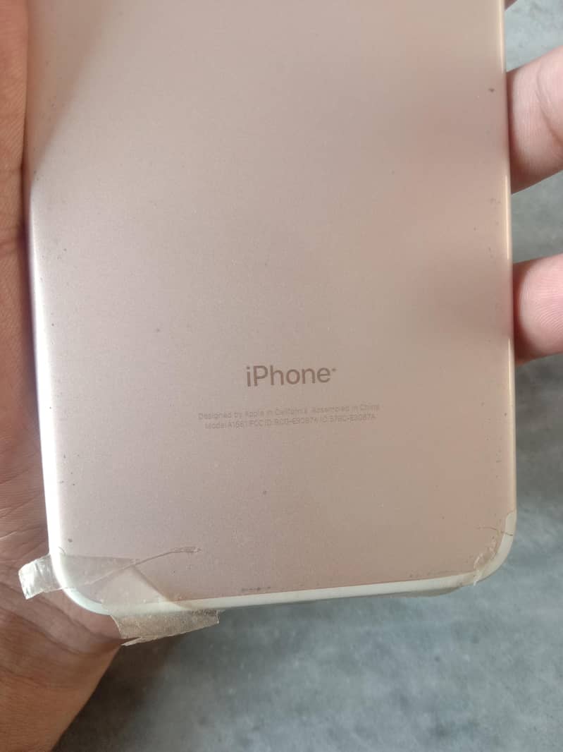Apple iPhone 7 Plus 2