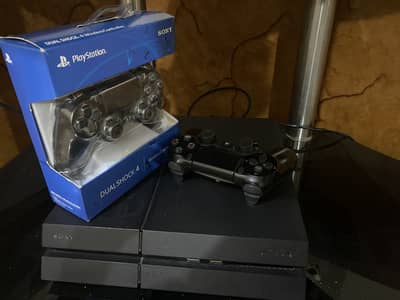 PS4 1TB Original + 2 Controllers | Excellent Condition