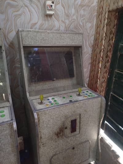 Arcade game for sale