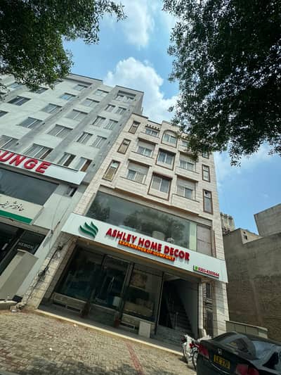 6 STORY BUILDING FOR SALE IN SECTOR C