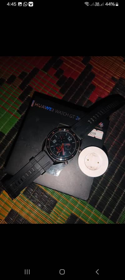 Sb kxh Shi ha Koi msla nhi ha Box or Charger Bhi ha Model Huawei GT 2e